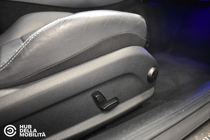 MERCEDES-BENZ E 220 d AMG-Line